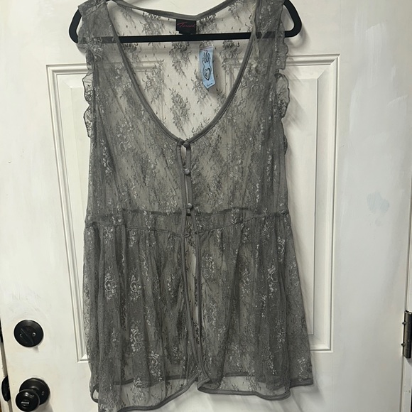 torrid Other - Elegant Gray Lace Torrid Top